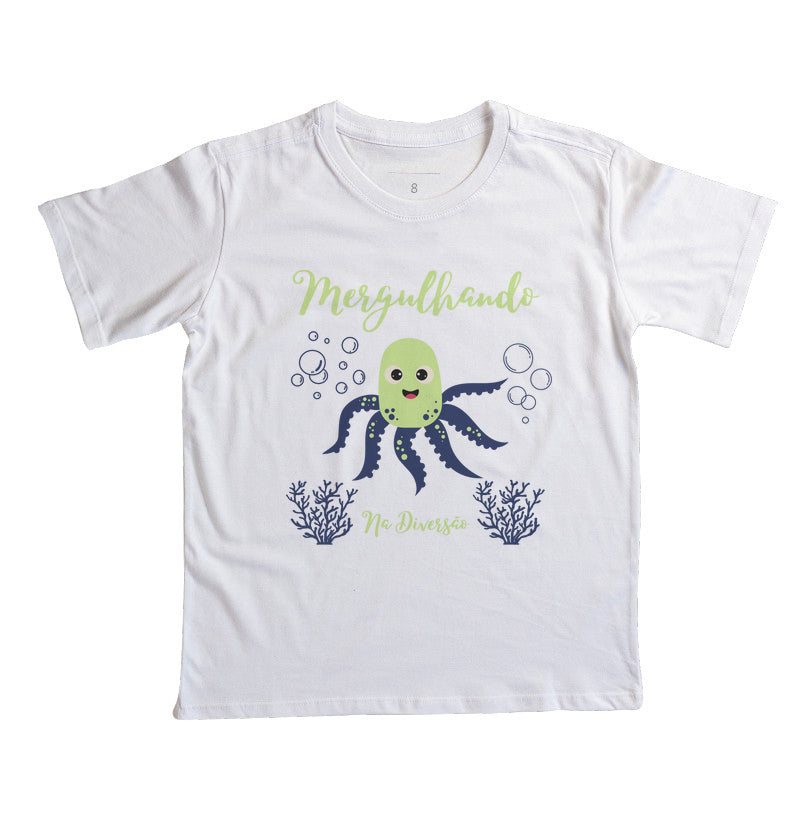 Camiseta Mergulhando na Diversão