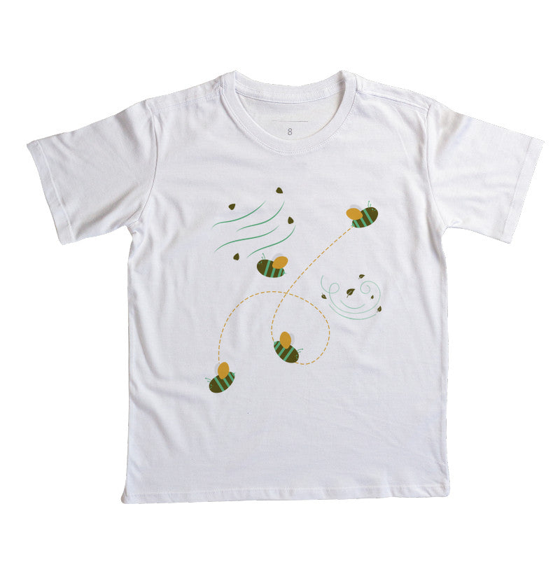 Camiseta Abelinhas voando