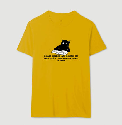 Camiseta O Livro Alquímico dos Gatos