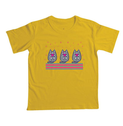 Camiseta Gatos e Corações