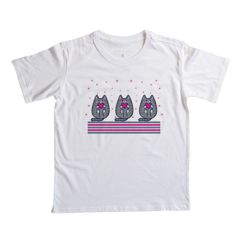 Camiseta Gatos e corações