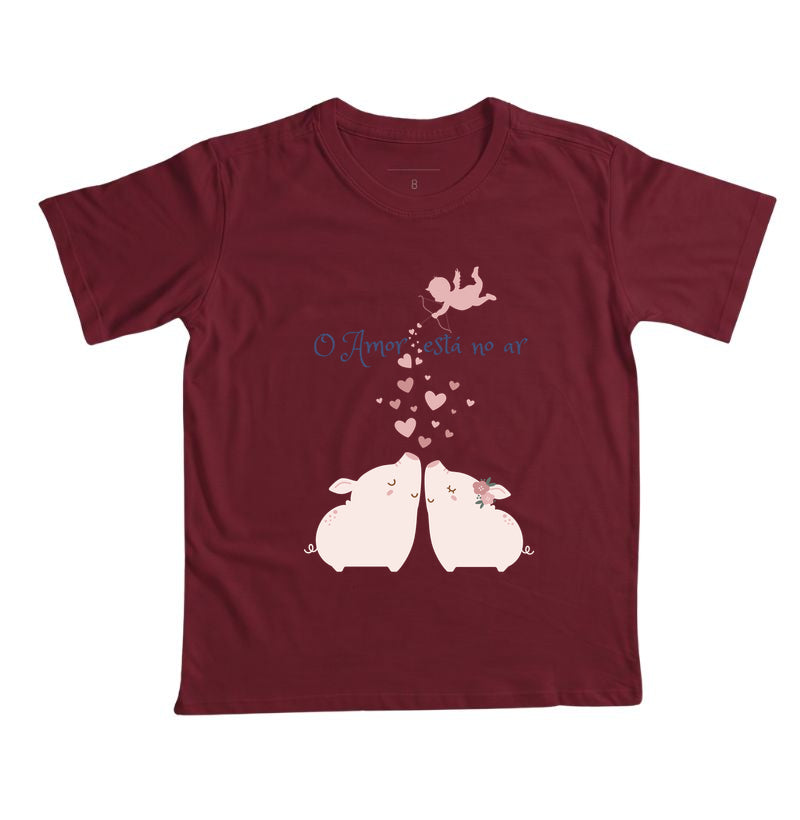 Camiseta O Amor Está no Ar