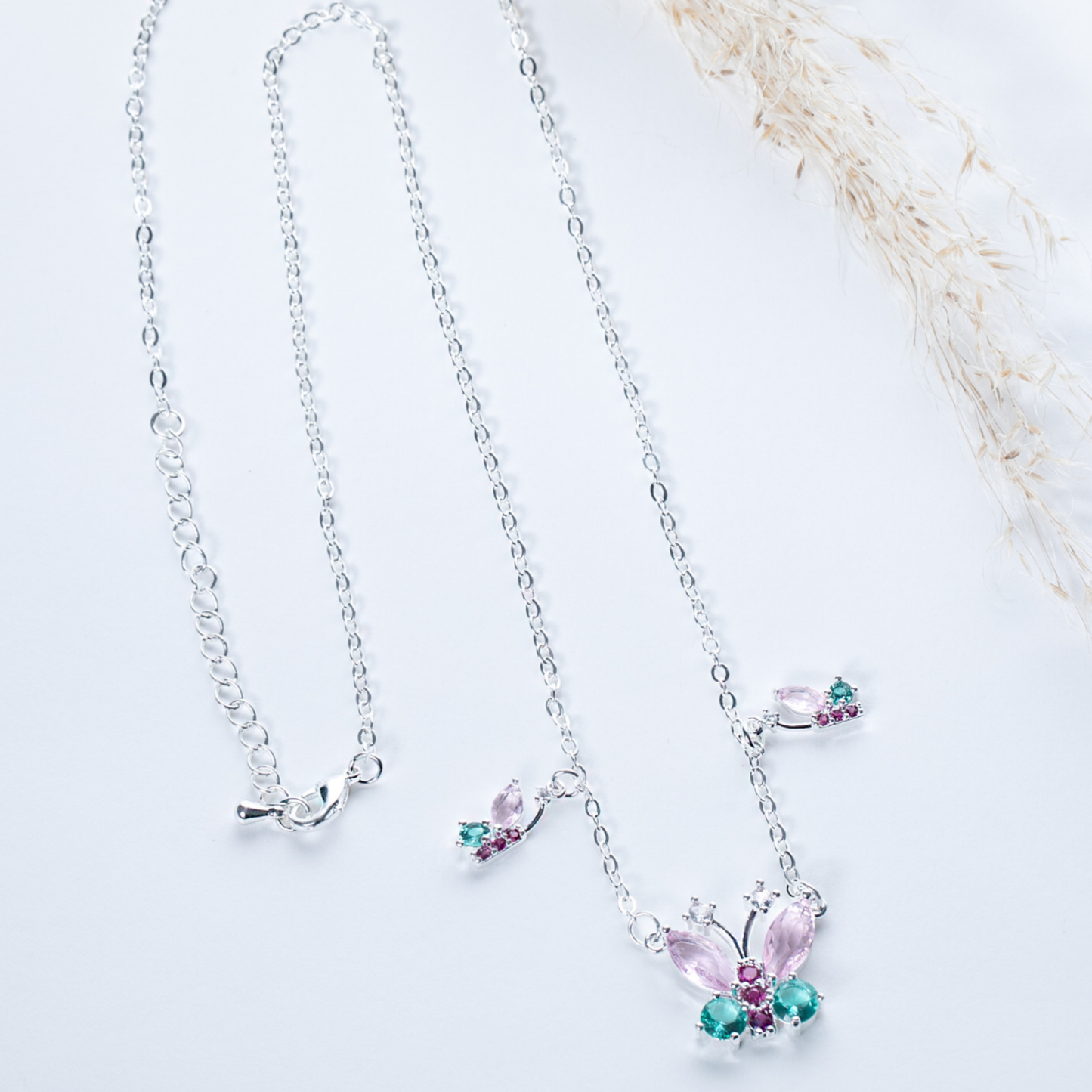 Colar Borboletas em Zircônias