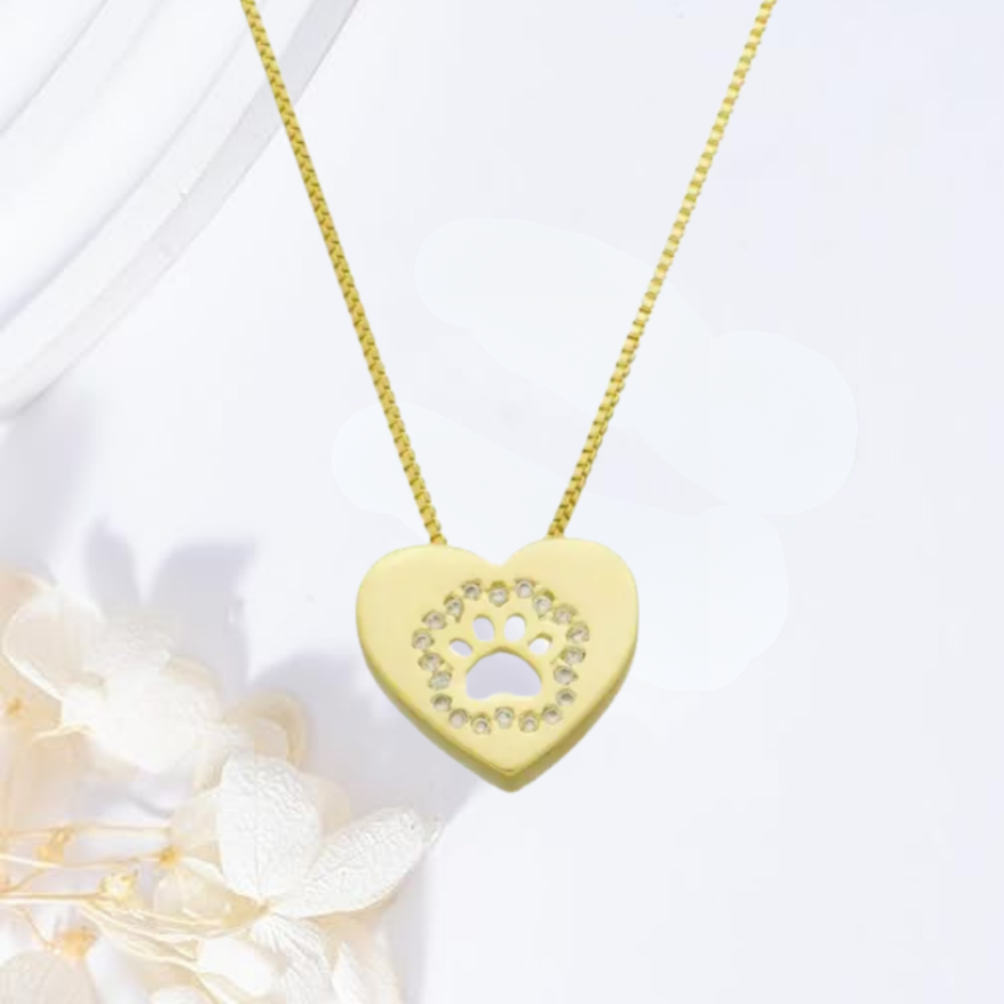 Colar de Coração com Pata Cravejada em Zircônias