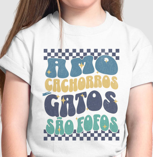 Camiseta  Amo Cachorros e Gatos