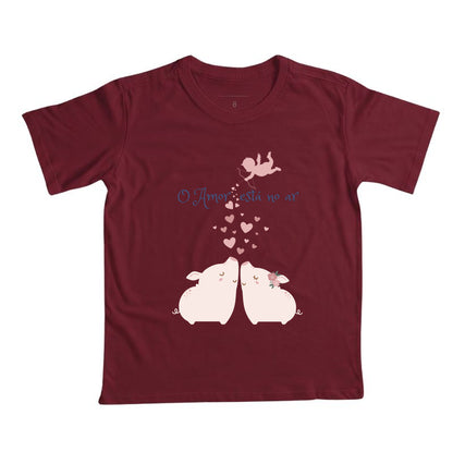Camiseta O Amor Está no Ar