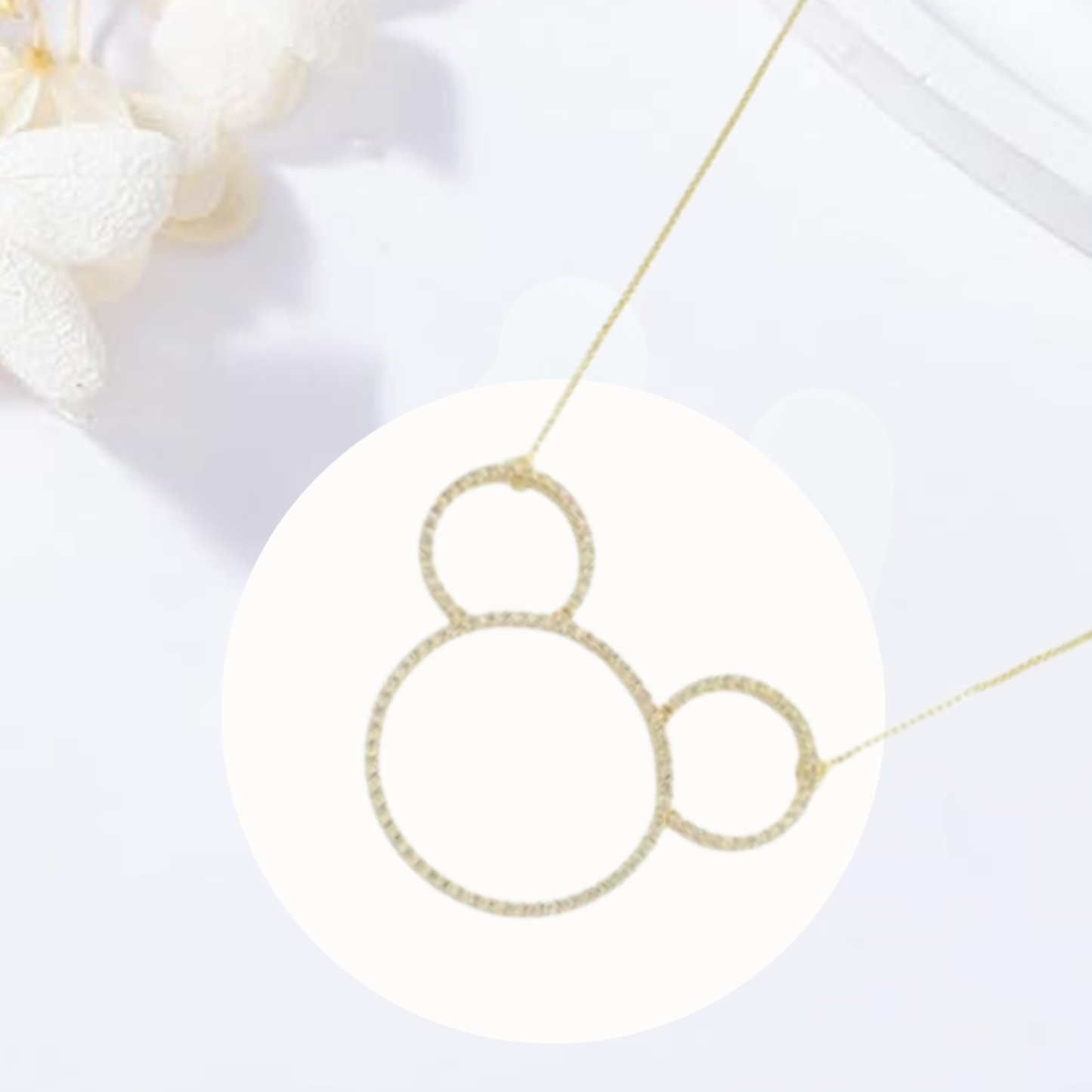 Colar  Adulto Silhueta Vintage Cravejado